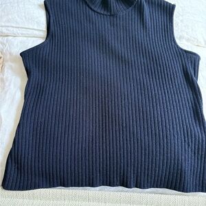 St John Sleeveless Ribbed Knit Top in Navy. Heavy weight dark navy ribbed. NWOT